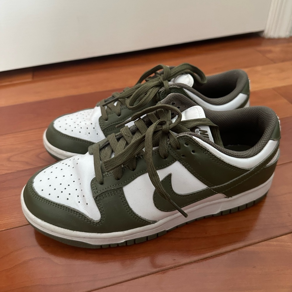 Women’s Nike Dunks